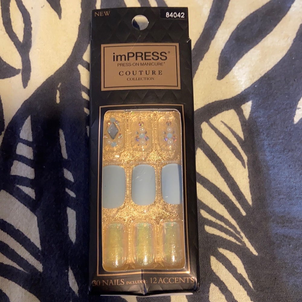 Ice Princess Snow Queen Elsa Press-On Manicure
